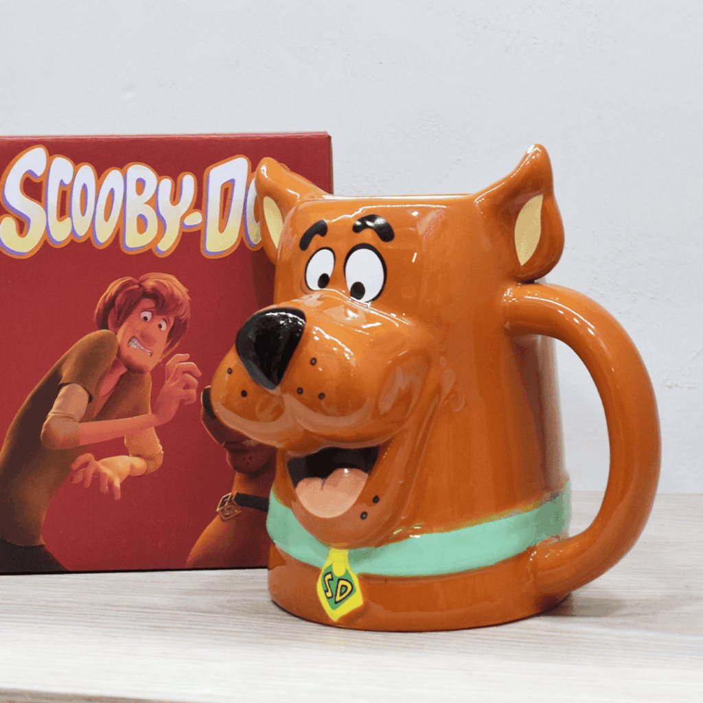 Mug cabeza Scooby-Doo en cerámica 3D con collar verde y placa SD