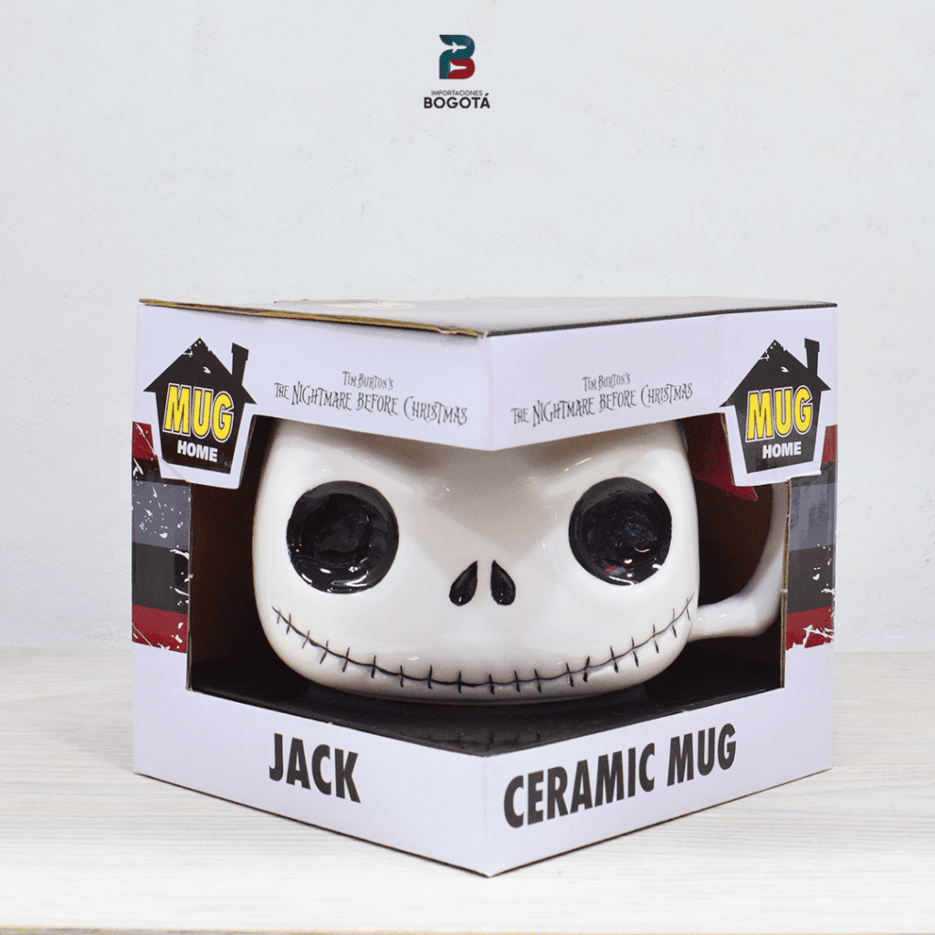Mug cabeza Jack Skellington 3D en cerámica blanca con sonrisa cosida y ojos negros