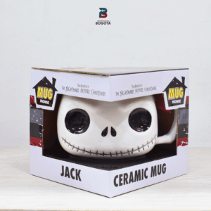 Mug cabeza Jack Skellington 3D en cerámica blanca con sonrisa cosida y ojos negros
