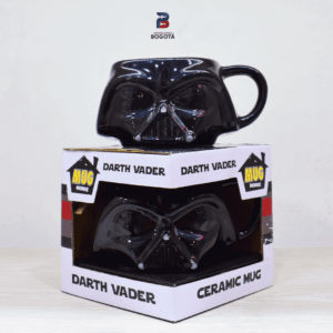 Mug Darth Vader Star Wars coleccionable en cerámica con diseño de casco tridimensional
