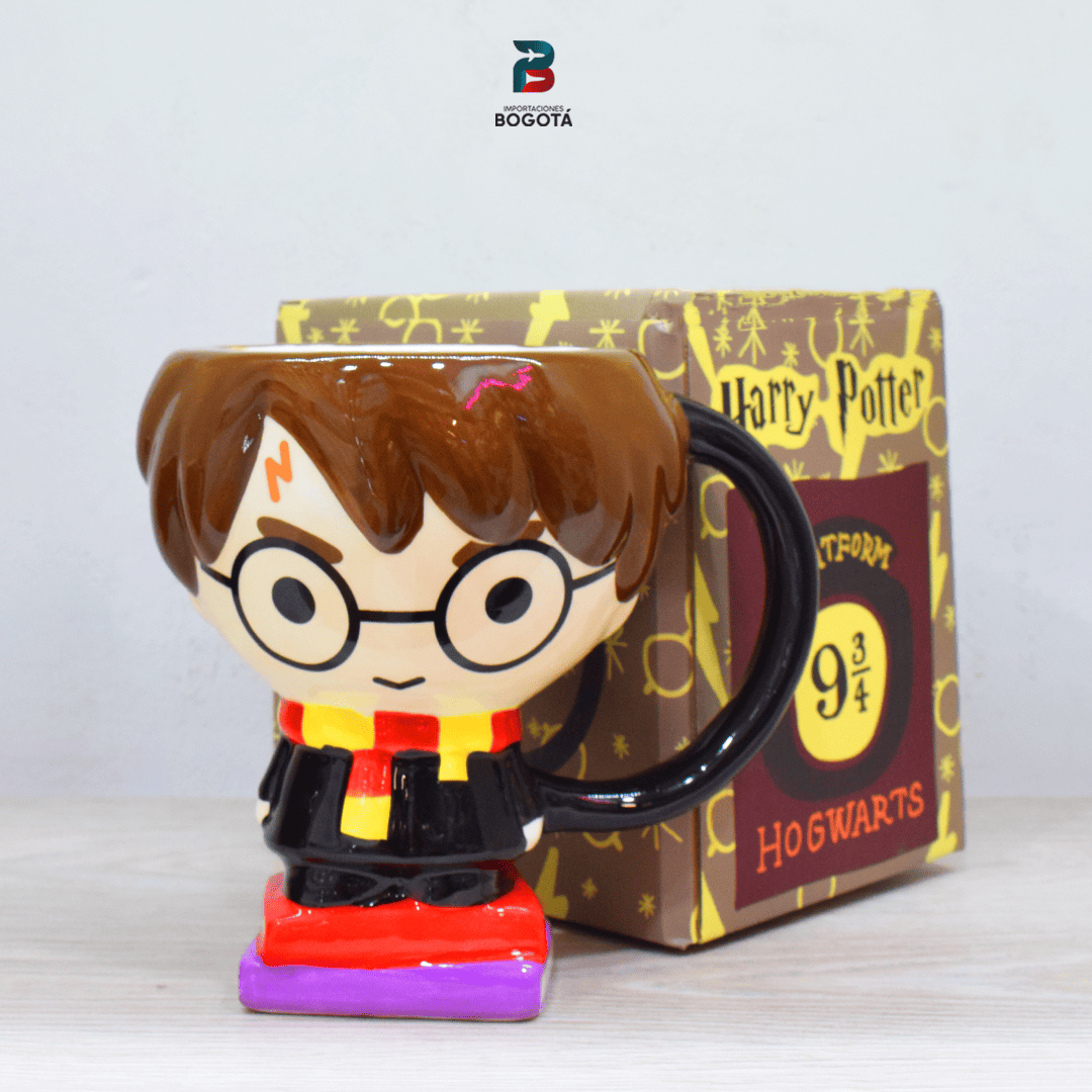Mug Harry Potter en cerámica 3D de cuerpo completo con bufanda Gryffindor
