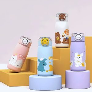 Termo animalitos infantil con tapa de botón, pitillo abatible y cuerpo metálico en colores pastel | Importaciones Bogotá
