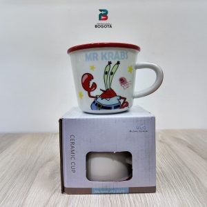 Mug Don Cangrejo Bob Esponja — cerámica blanca con borde rojo | Importaciones Bogotá