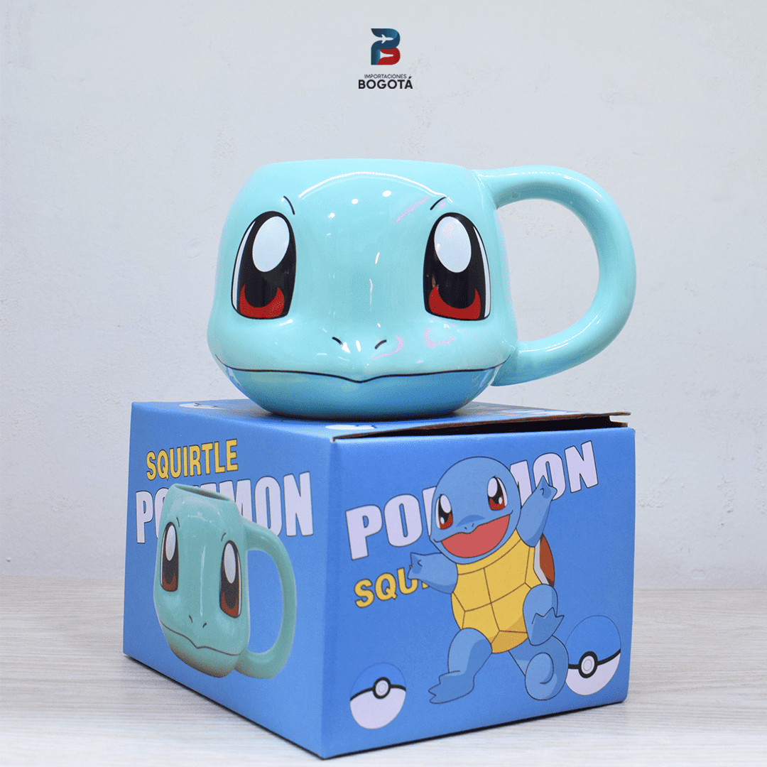 mug Squirtle de cerámica en forma de cabeza sobre caja ilustrada de Pokémon