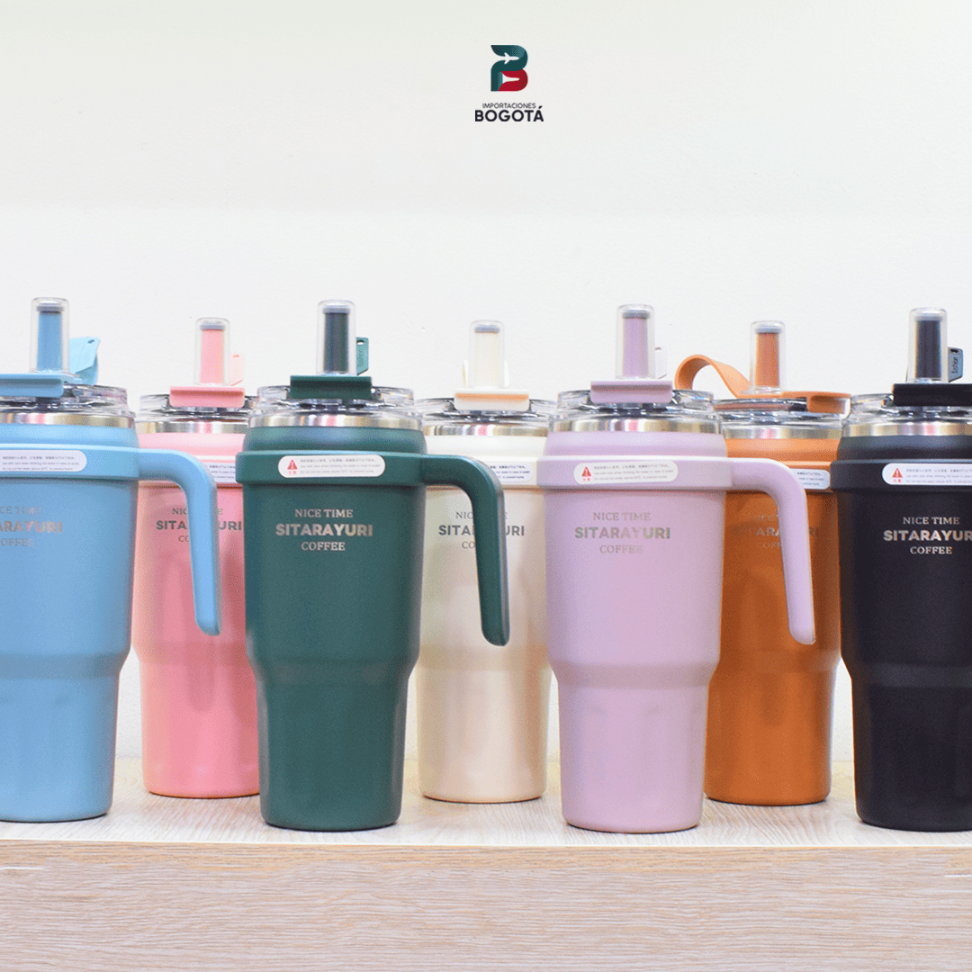 Termo SITARAYURI 780 ml con asa y sorbete — tapa transparente, base cónica y colores mate | Importaciones Bogotá