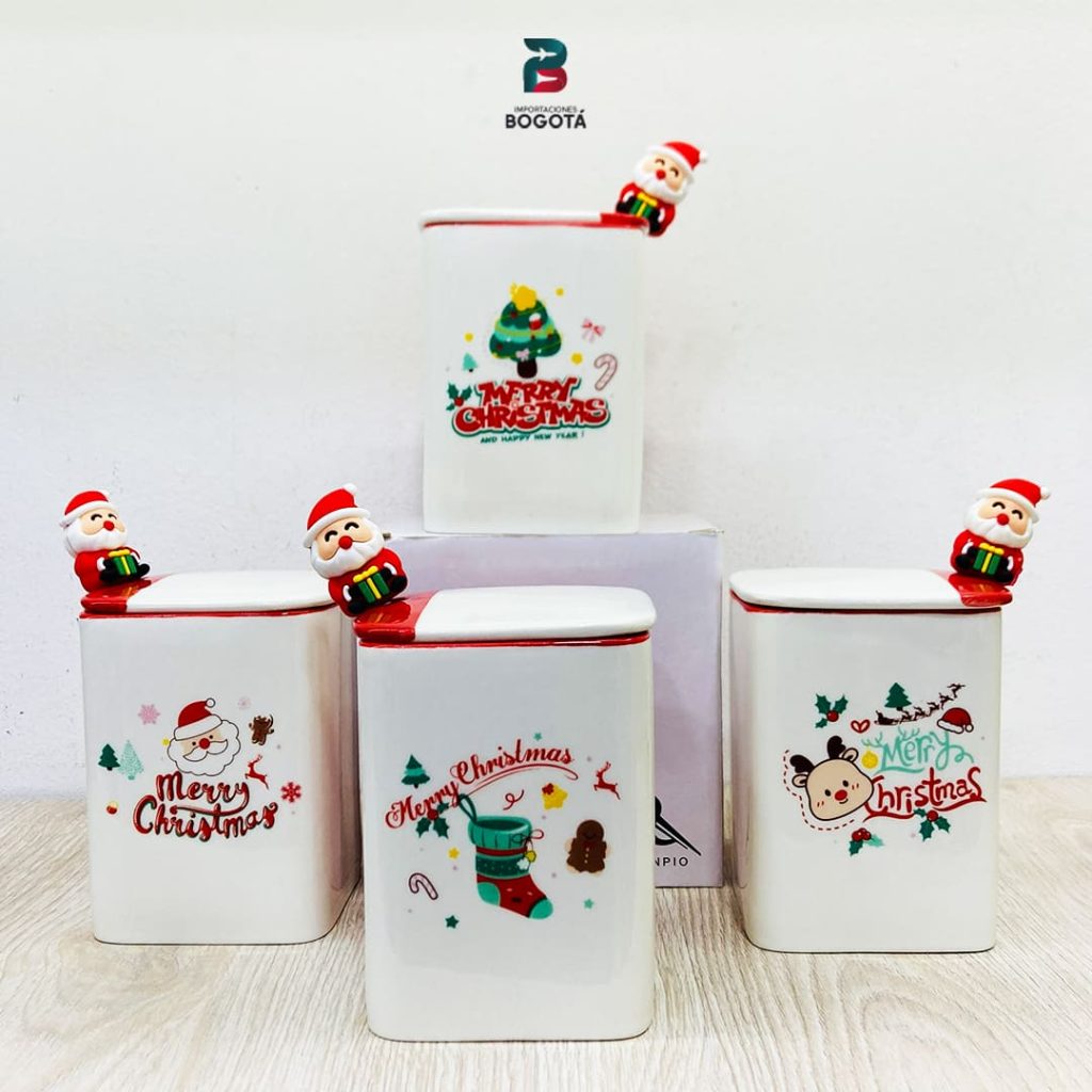 Set de Mugs Navideños Rectangulares con Papá Noel en la Tapa